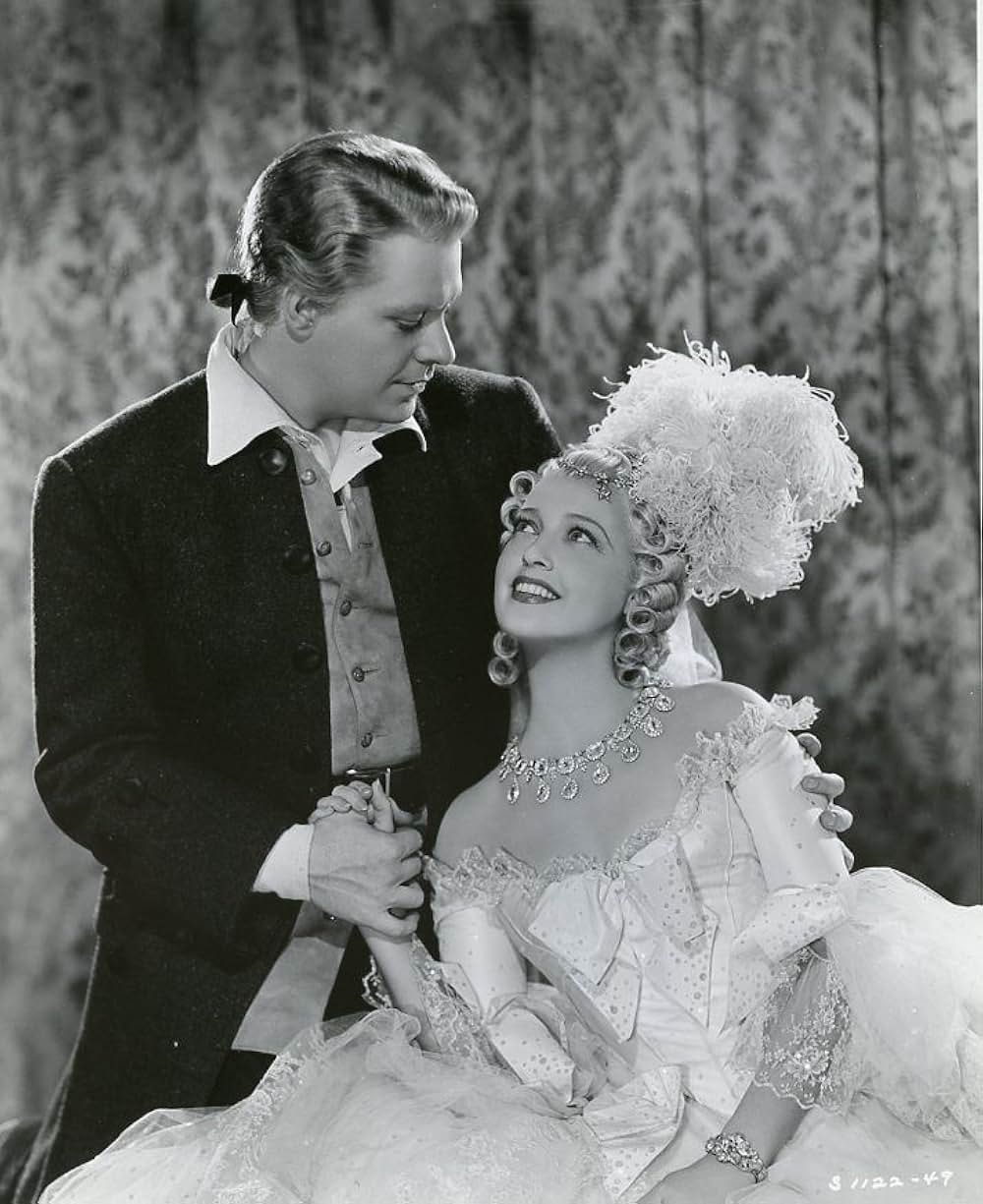 ニュウ・ムウンの画像