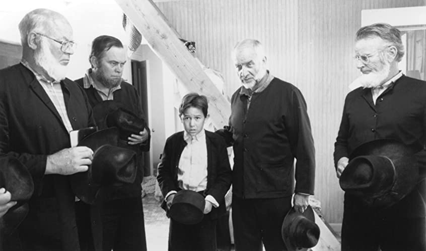 「ホーリー・ウェディング」アーミン・ミューラー＝スタール & ジョセフ・ゴードン＝レビットの画像