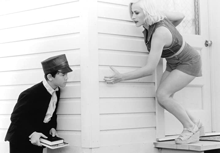 「ホーリー・ウェディング」パトリシア・アークエット & ジョセフ・ゴードン＝レビットの画像