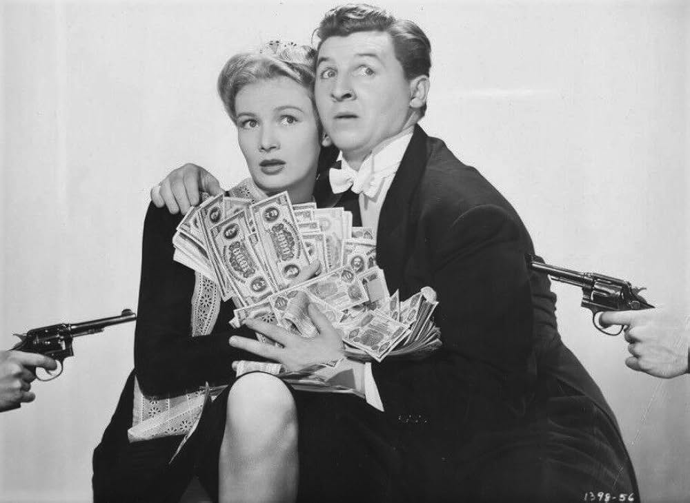 頓馬と金髪娘の画像