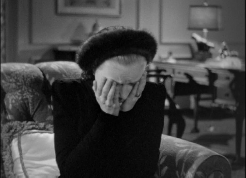 頓馬と金髪娘の画像