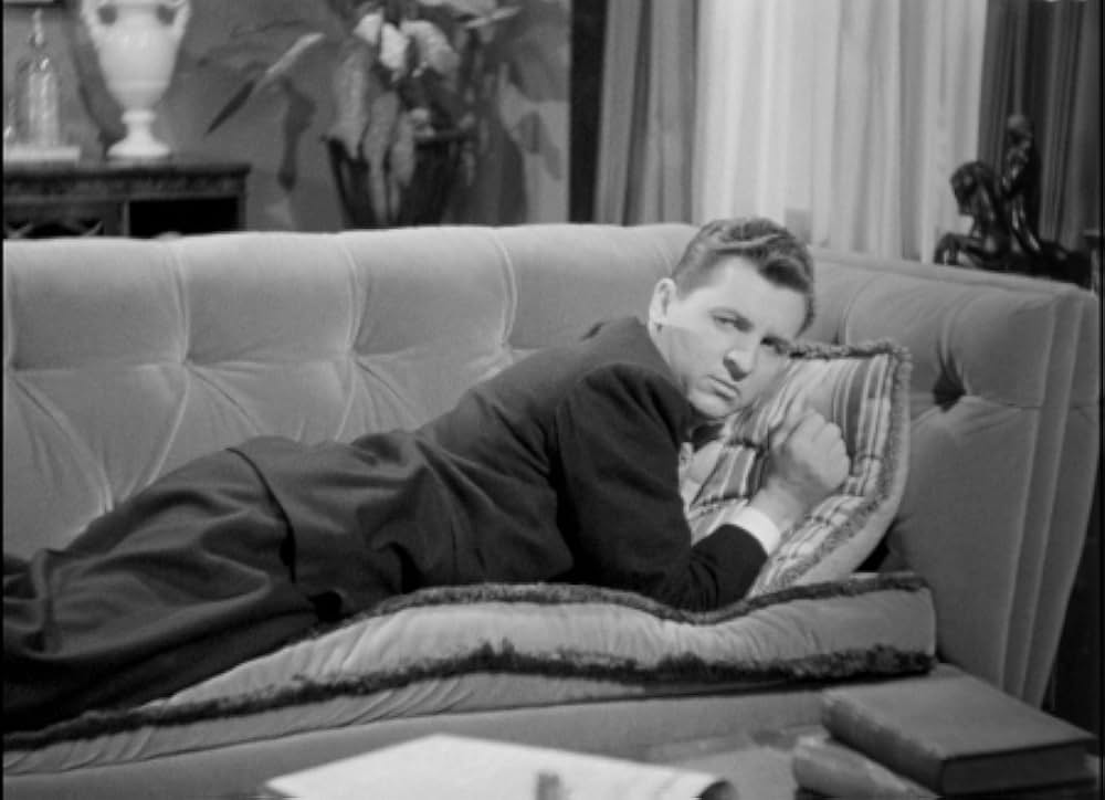 頓馬と金髪娘の画像