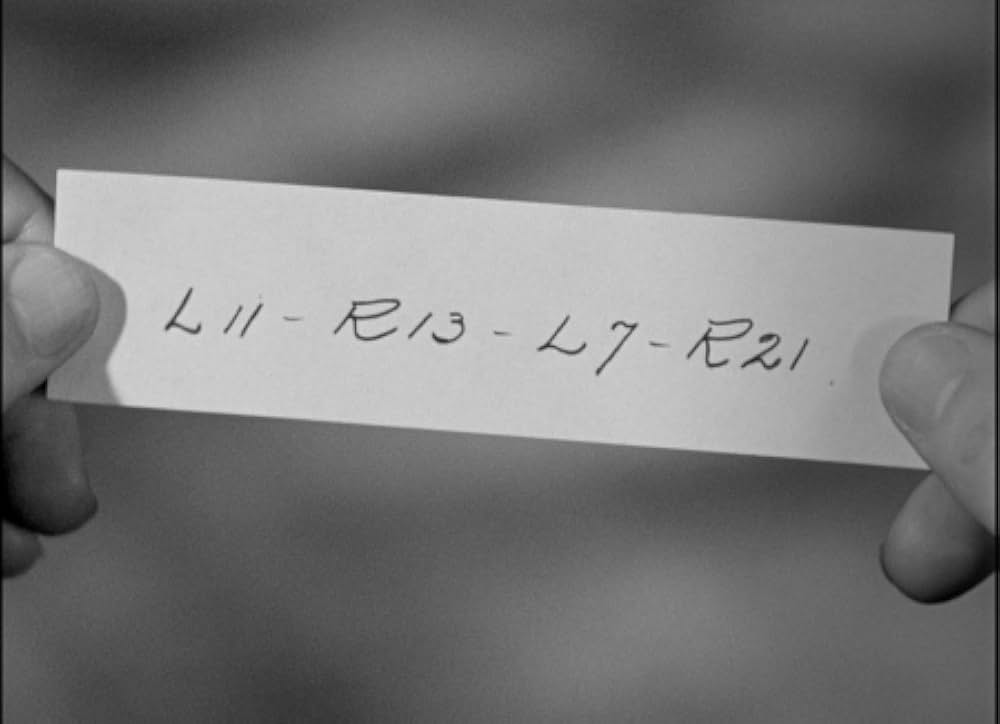 頓馬と金髪娘の画像