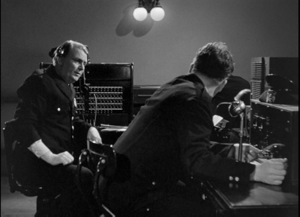 頓馬と金髪娘の画像