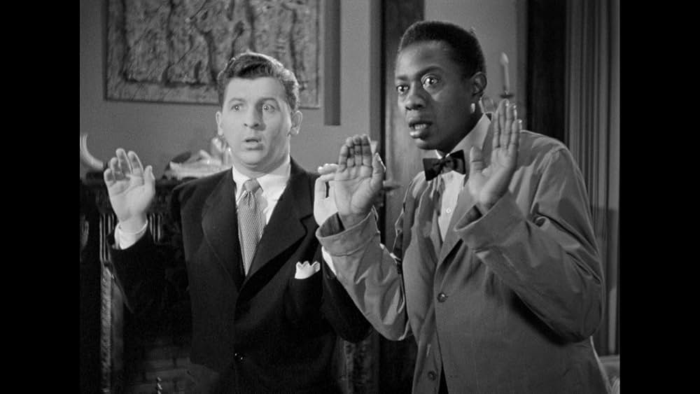 頓馬と金髪娘の画像