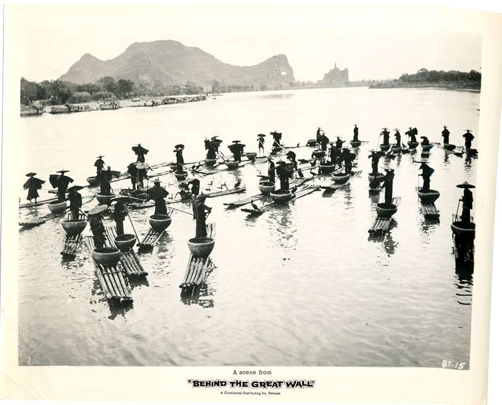 黄色い大地の画像