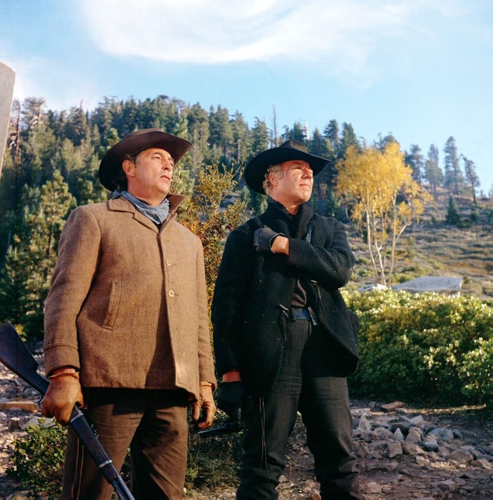 悪党谷の二人の画像