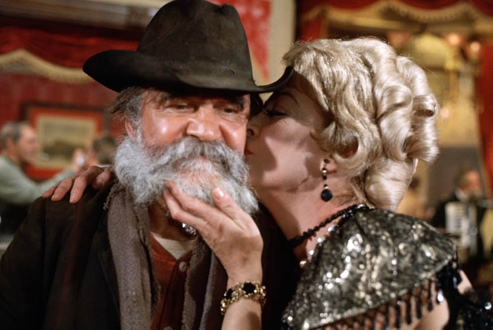 悪党谷の二人の画像