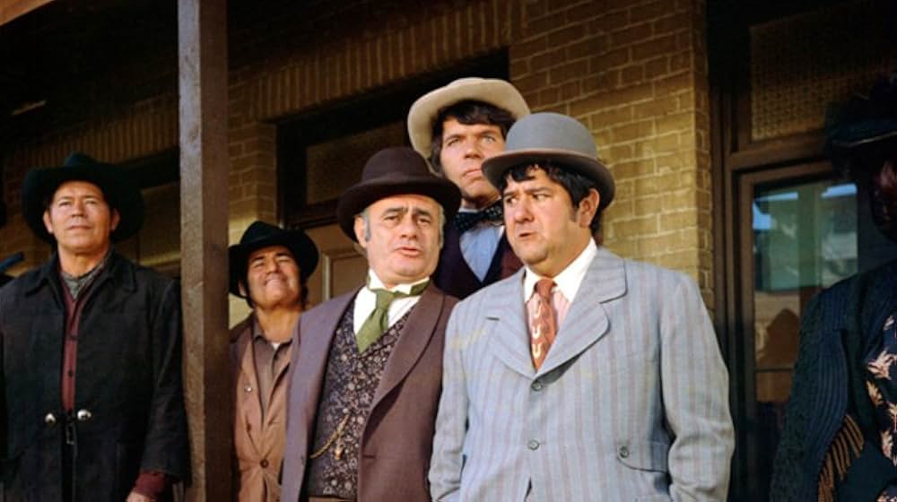 悪党谷の二人の画像