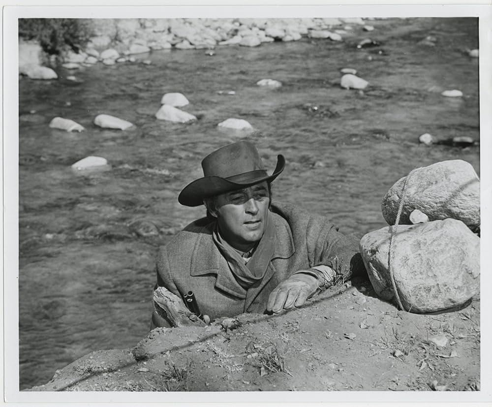 悪党谷の二人の画像