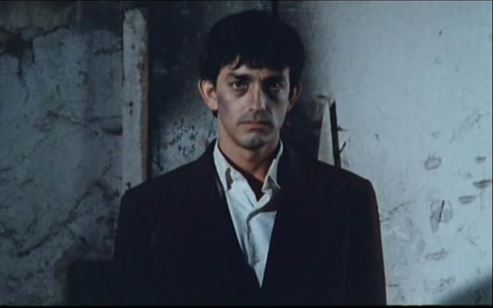 赤いポスターの画像