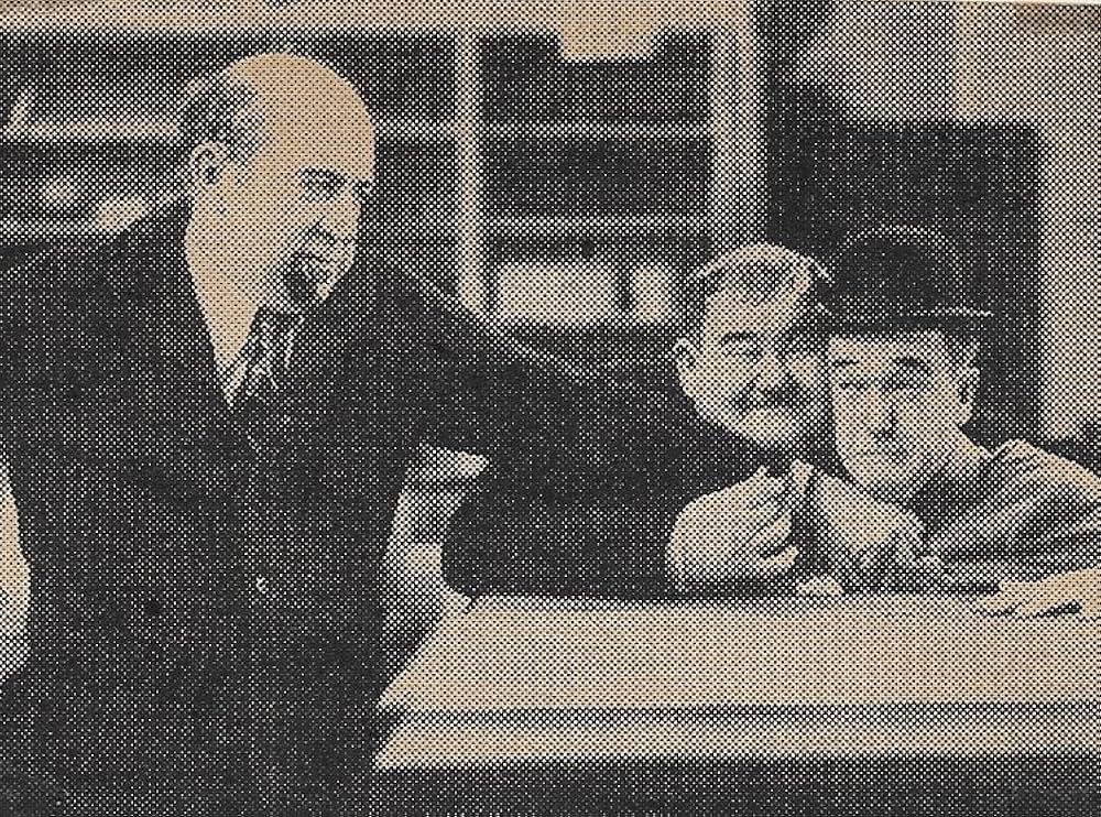 極楽スパイ狩りの画像