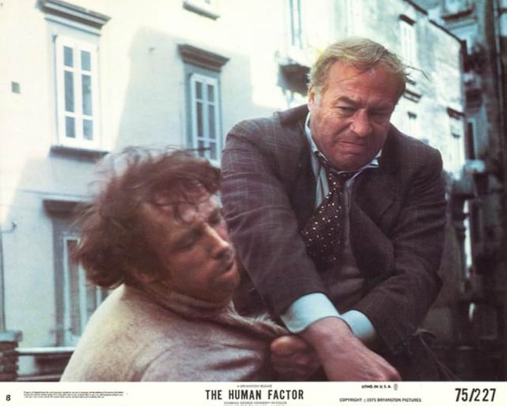 狼たちの影の画像