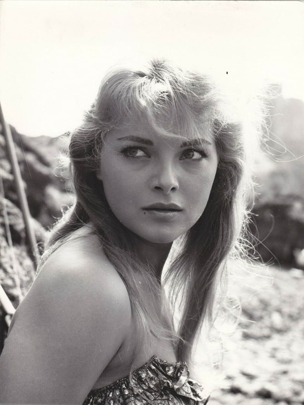 金と女と機関銃の画像