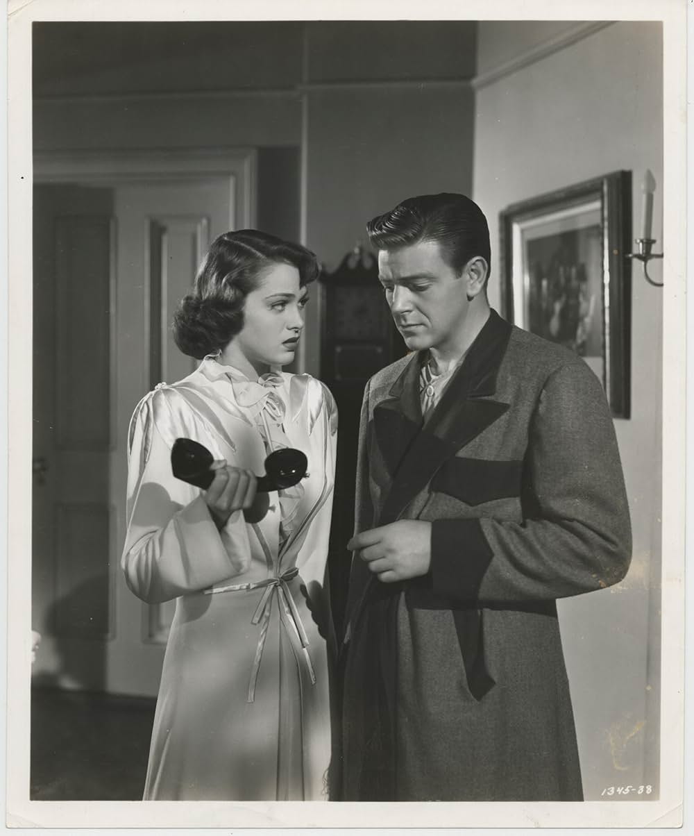 隠れた眼の画像