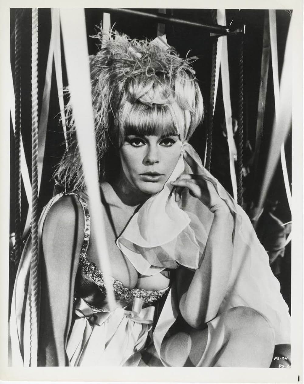 彼女の不道徳な夢の画像