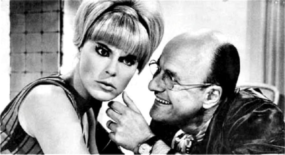 彼女の不道徳な夢の画像