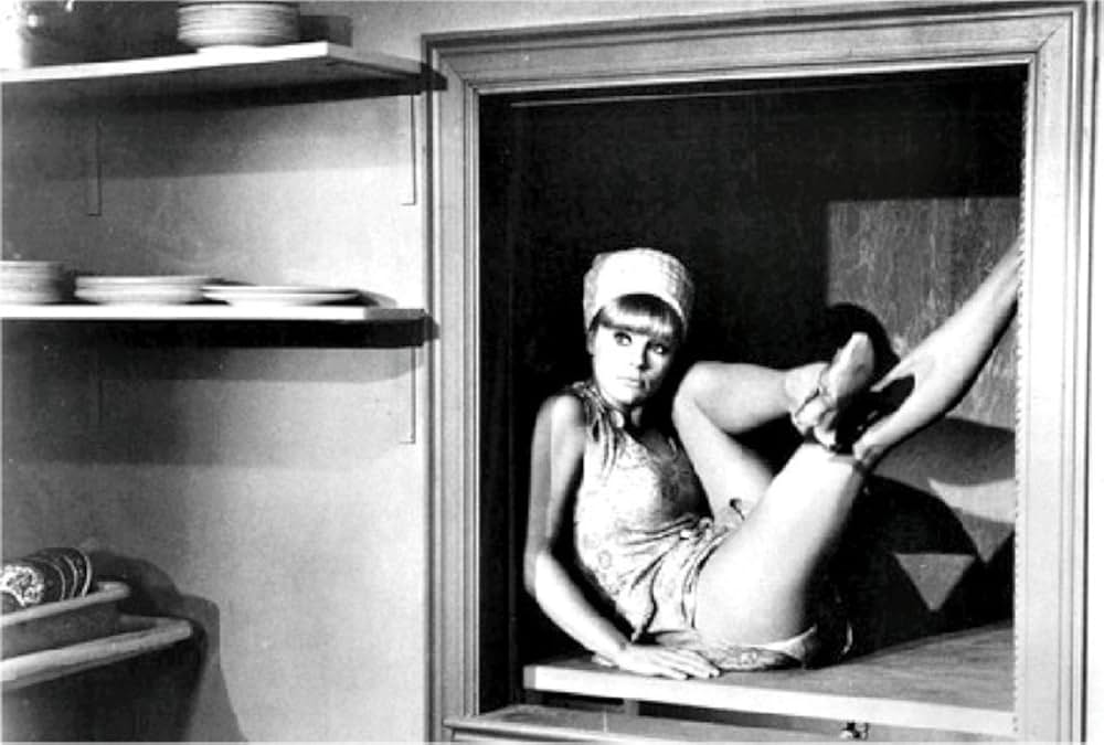 彼女の不道徳な夢の画像