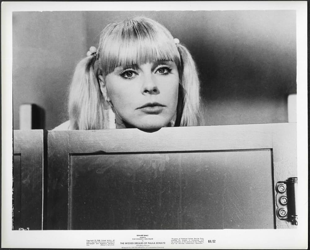 彼女の不道徳な夢の画像