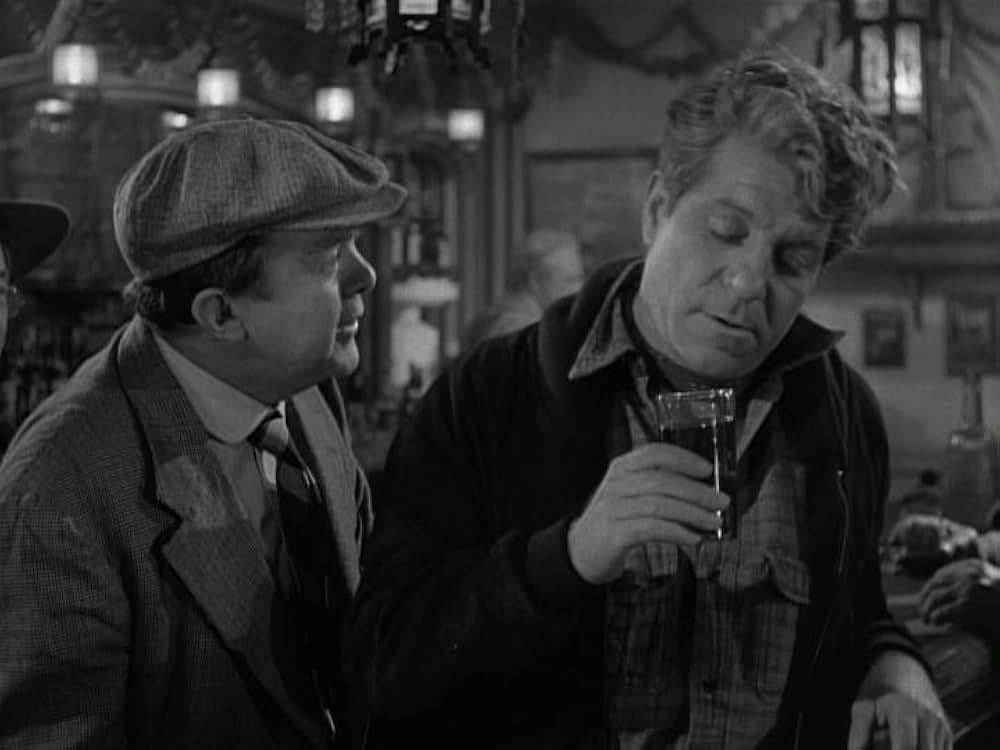 「夜霧の港」の画像