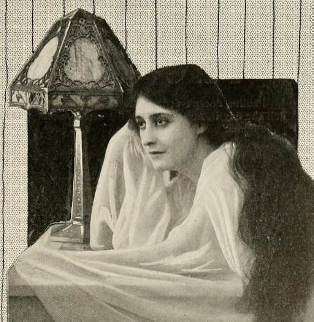 空蝉／ローラの写真