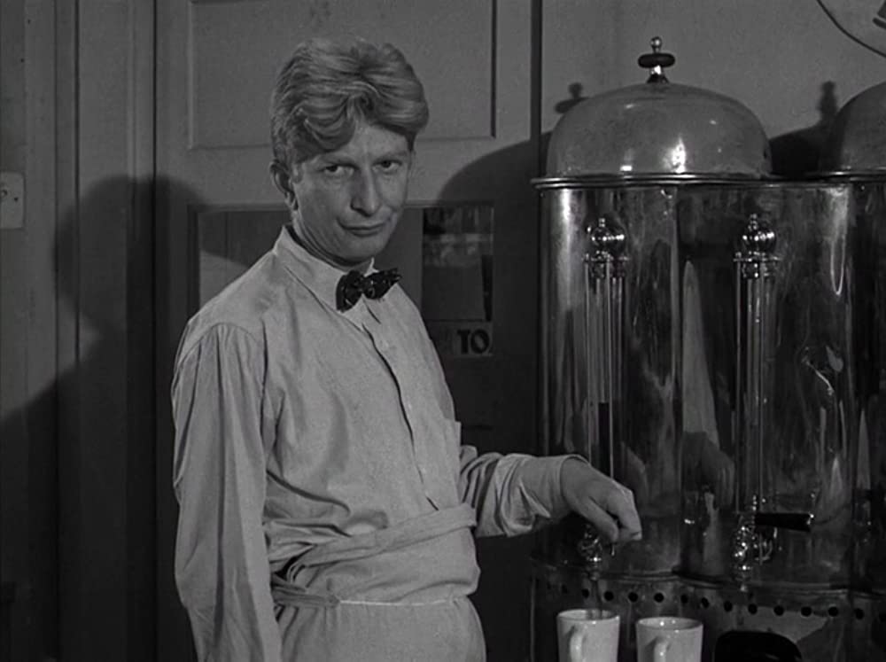 「群衆」スターリング・ホロウェイの画像