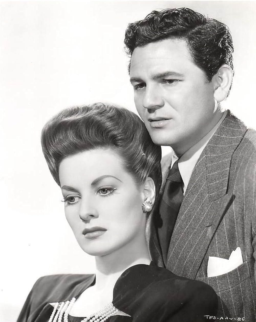 黒い足音の画像