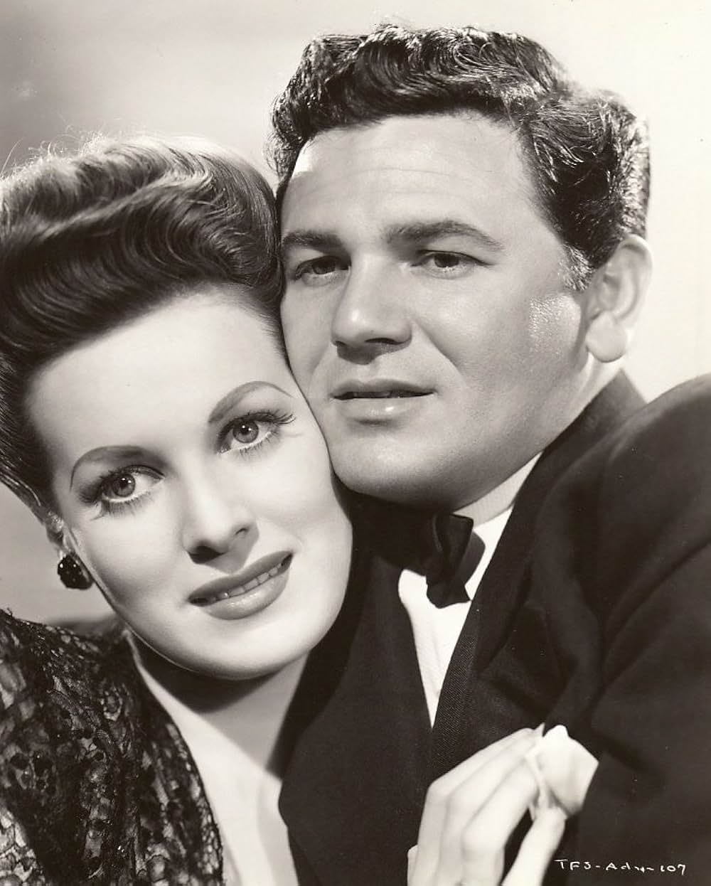 黒い足音の画像