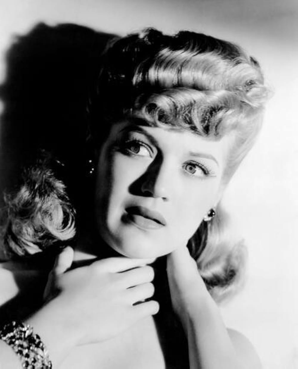 黒い足音の画像