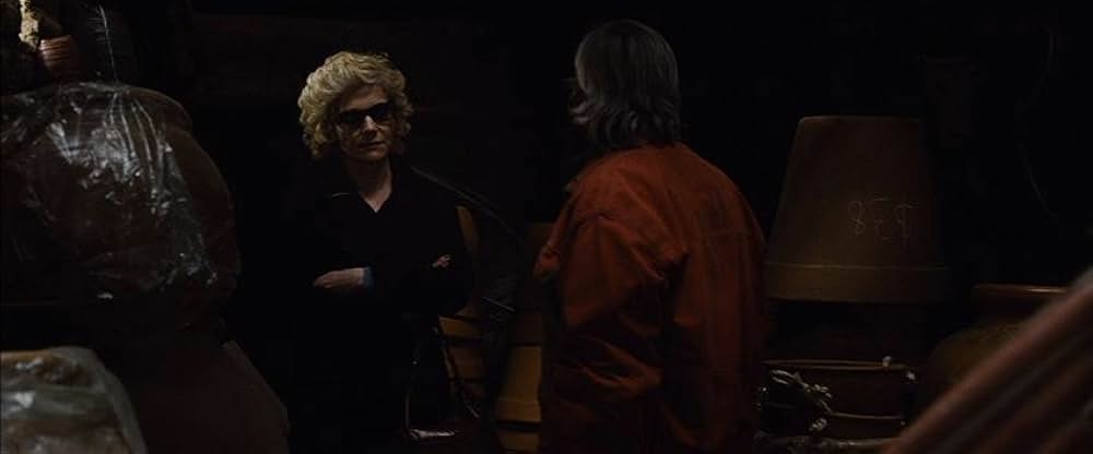 頭のない女の画像