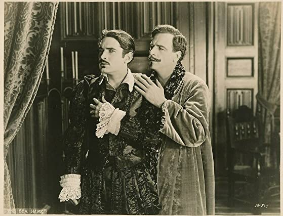 「シー・ホーク」Lloyd Hughes & Milton Sillsの画像