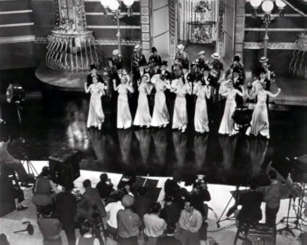 陽気な街の画像