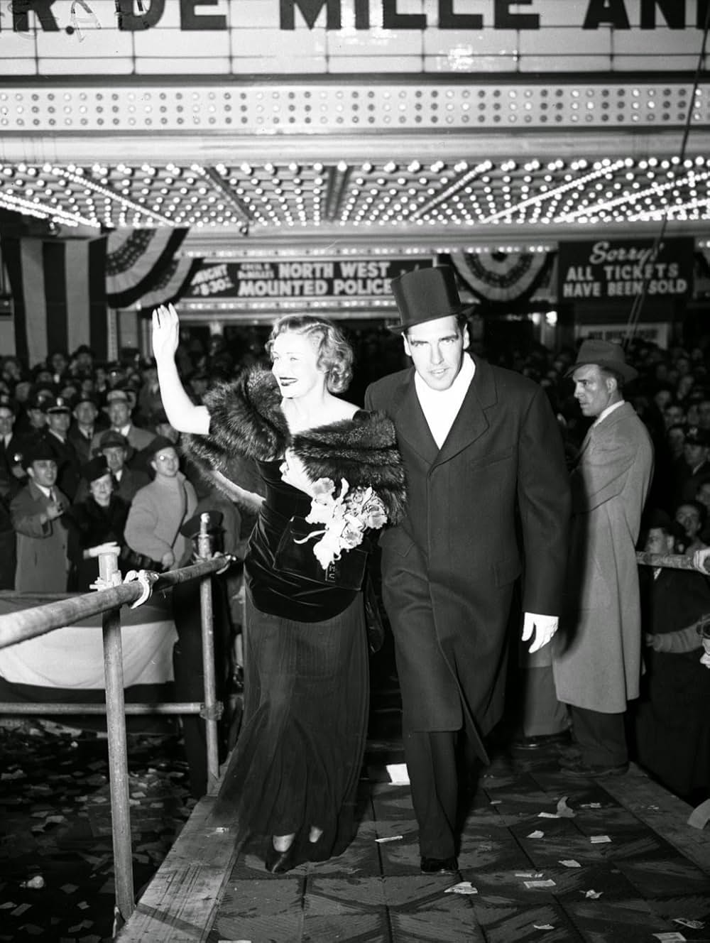 「北西騎馬警官隊」の画像