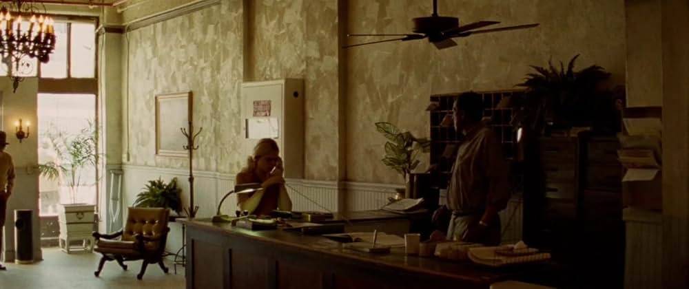 LOW DOWN ロウダウンの画像