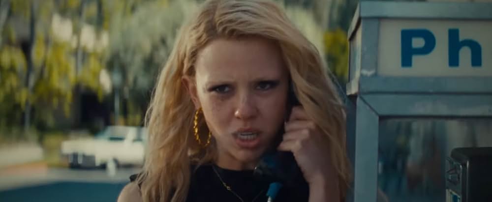 MaXXXine マキシーンの画像