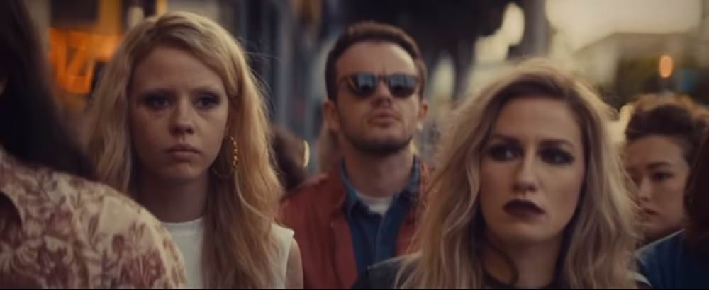 MaXXXine マキシーンの画像