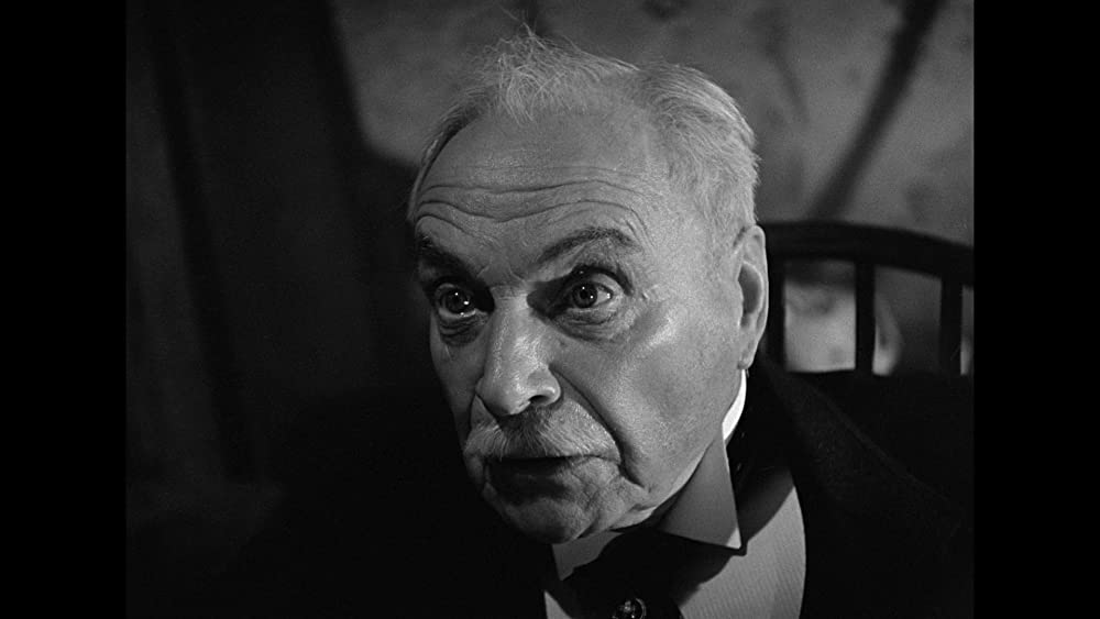 海外特派員の画像