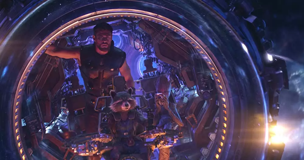 「アベンジャーズ／インフィニティ・ウォー」ビン・ディーゼル & ブラッドリー・クーパー & クリス・ヘムズワースの画像