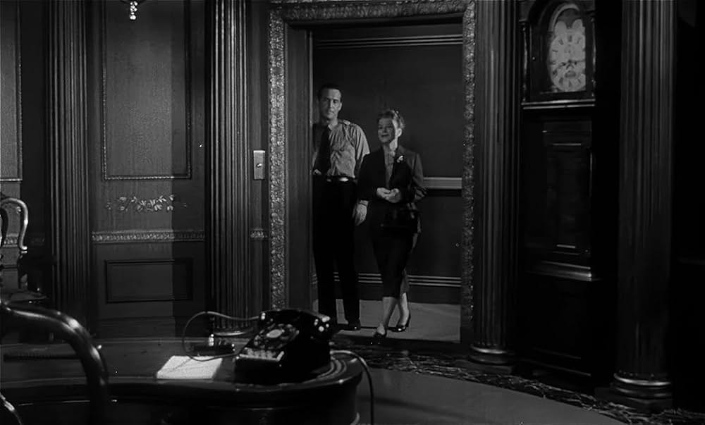 大会社の椅子の画像