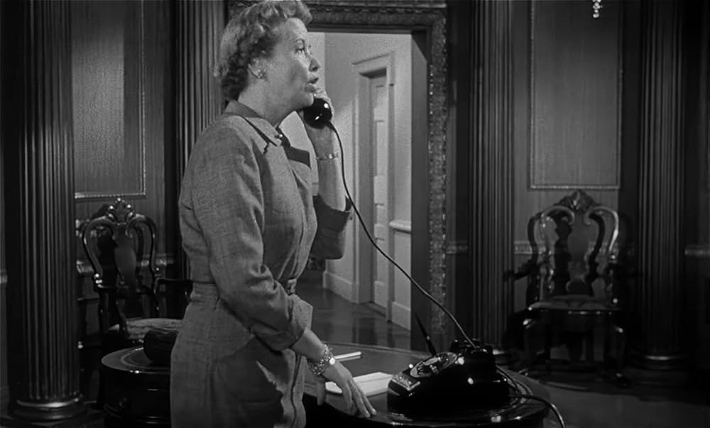 大会社の椅子の画像