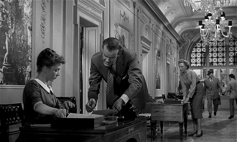 大会社の椅子の画像