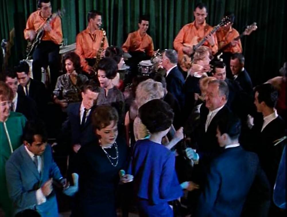 A Hot Night at the Go Go Lounge!（原題）の画像