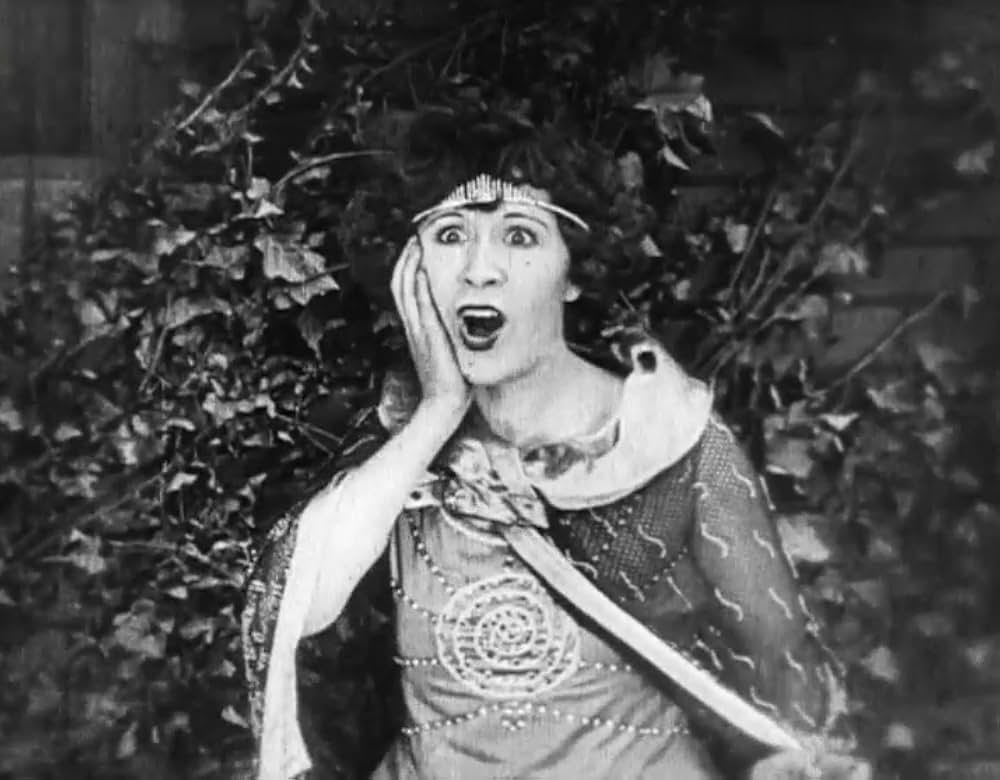 キートンの電気屋敷／電気館の画像