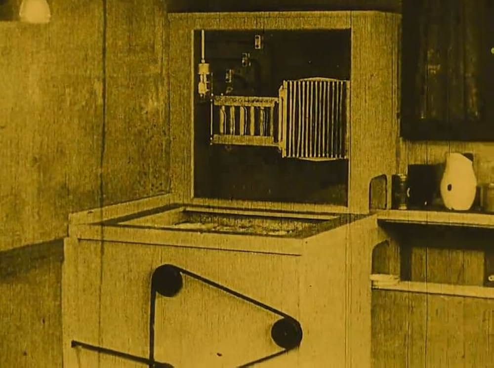 キートンの電気屋敷／電気館の画像