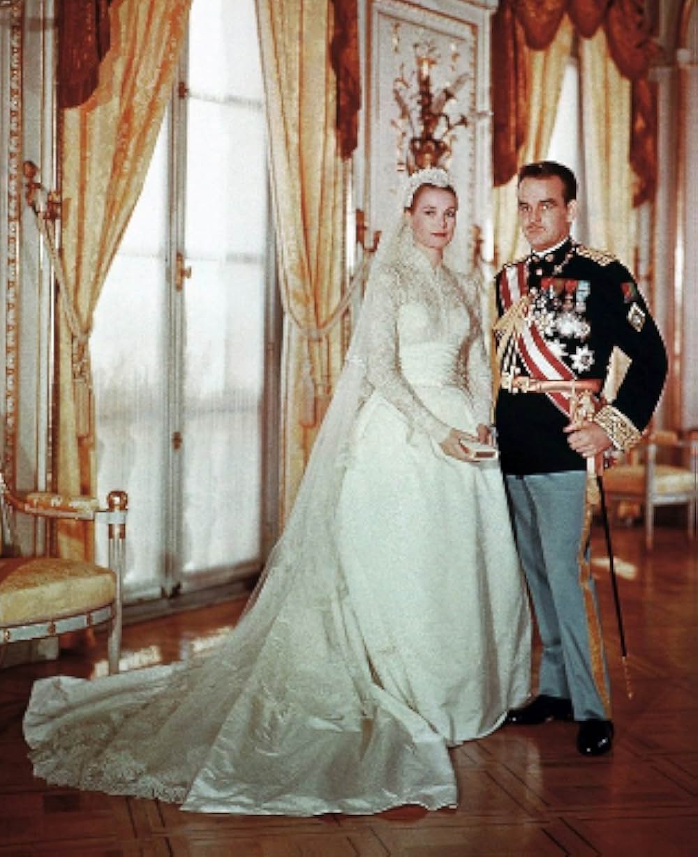 世紀の王妃の画像