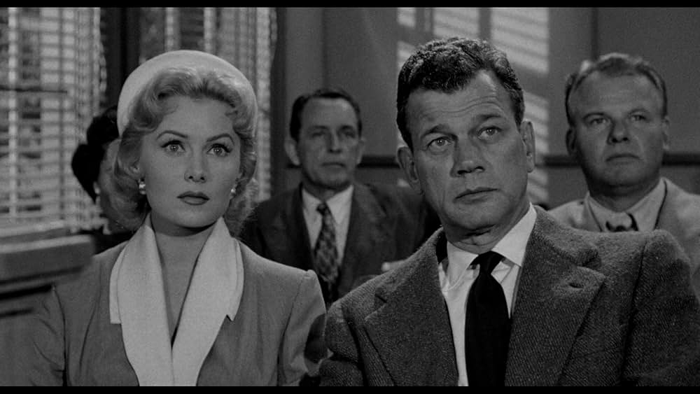 殺し屋は放たれたの画像