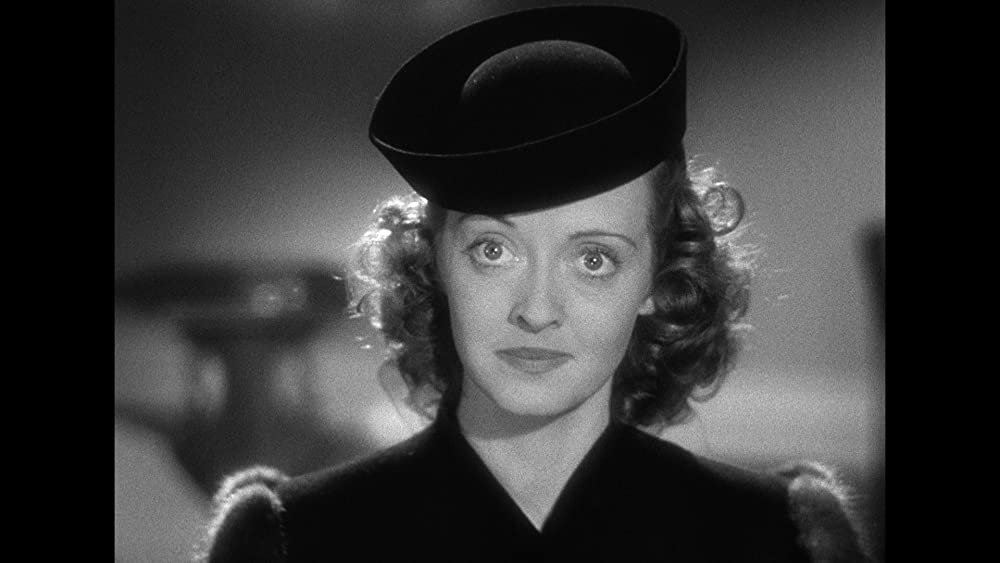 「愛の勝利」ベティ・デイビスの画像