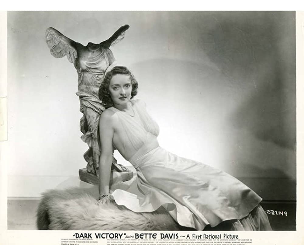 「愛の勝利」ベティ・デイビスの画像