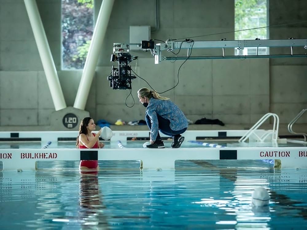 ガール・イン・ザ・ルーム 13の画像