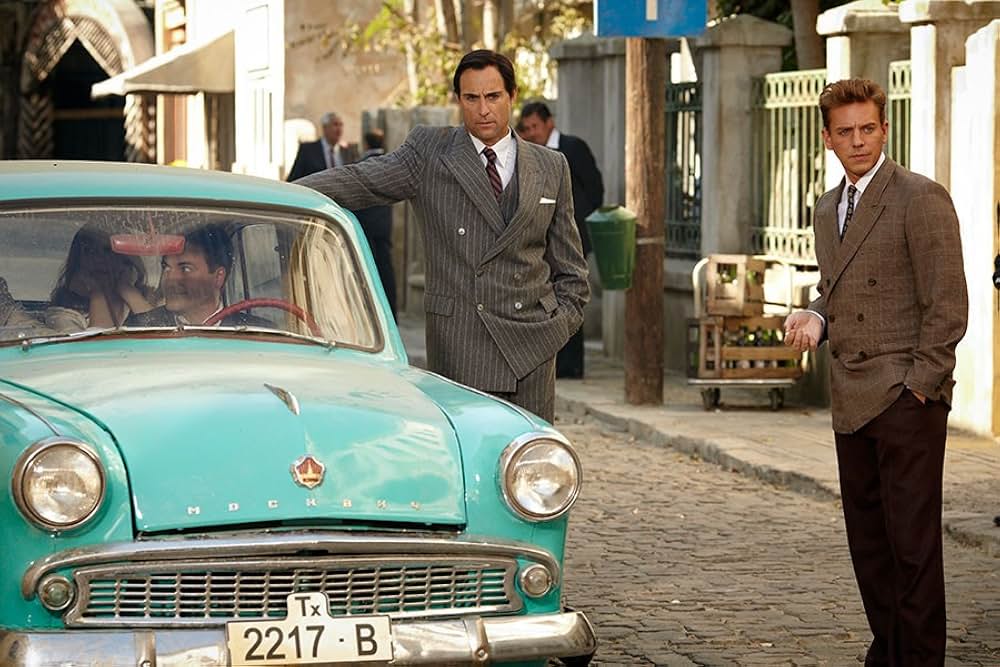 Closer to the Moonの画像